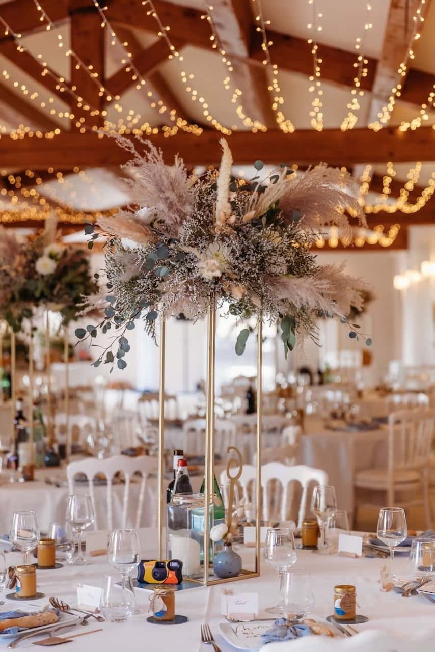 Décoration florale de mariage au Domaine de la Bouverie