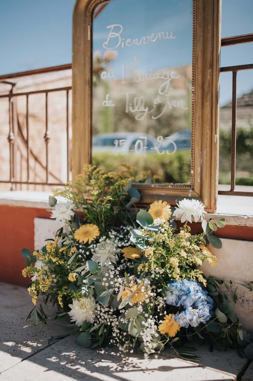 Décoration florale de mariage au Domaine de la Bouverie