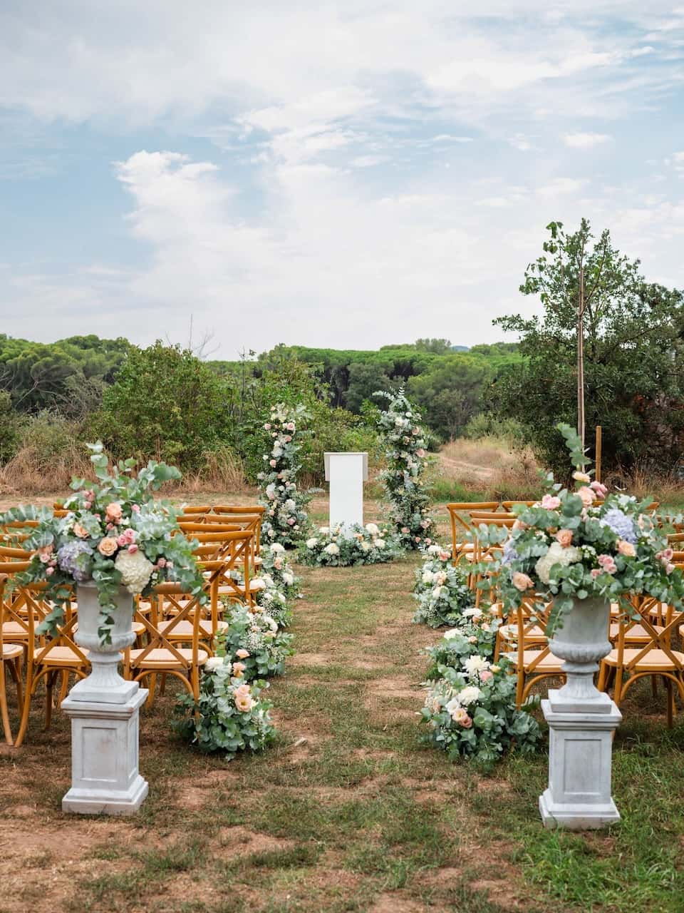 Décoration florale de mariage au Château de Vaucouleurs