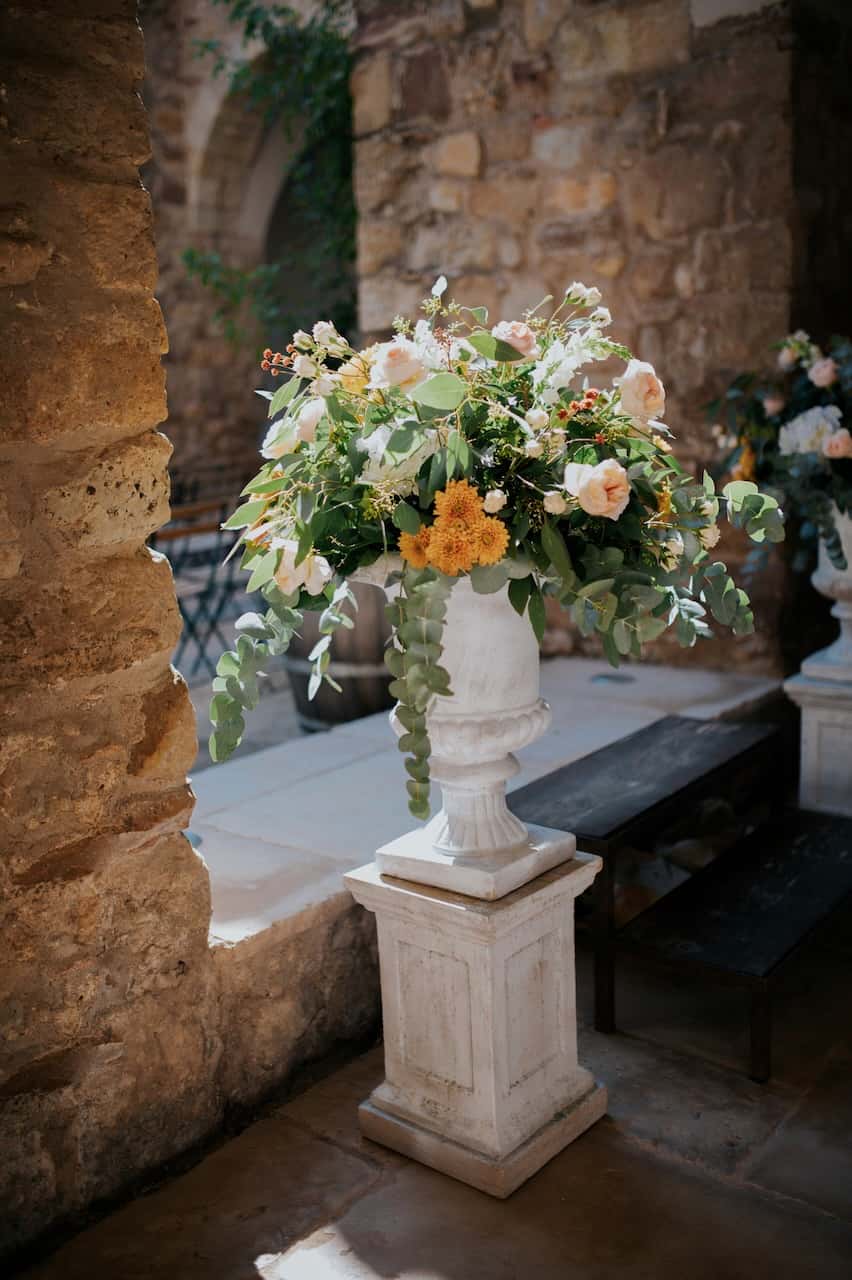 Décoration florale de mariage au Château Sainte-Roseline