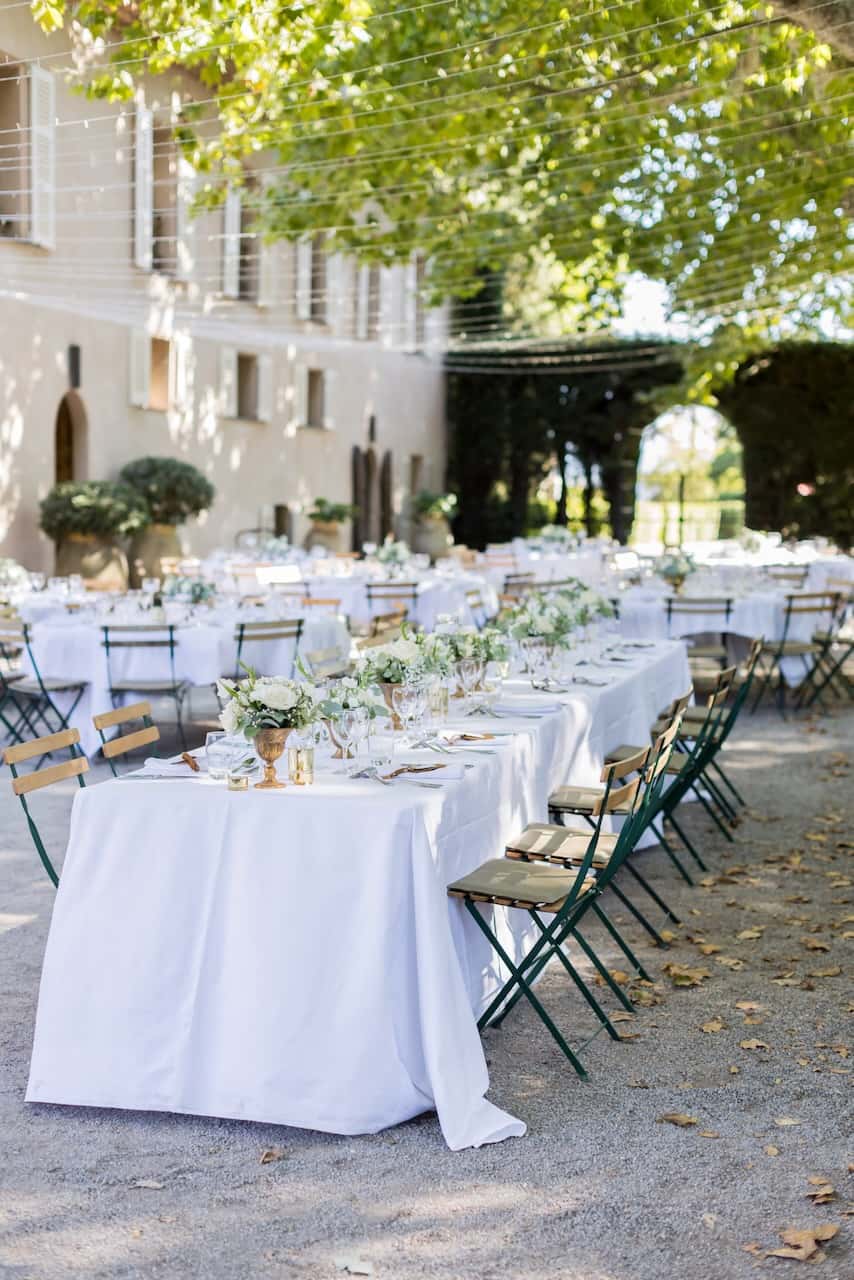 Décoration florale de mariage au Château Sainte-Roseline