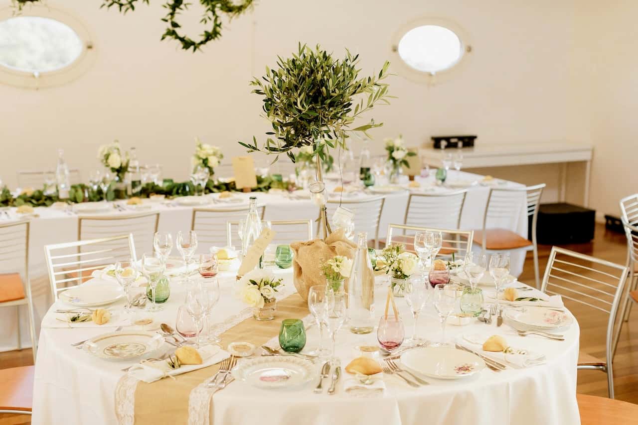 Décoration florale de mariage au Château du Rouët