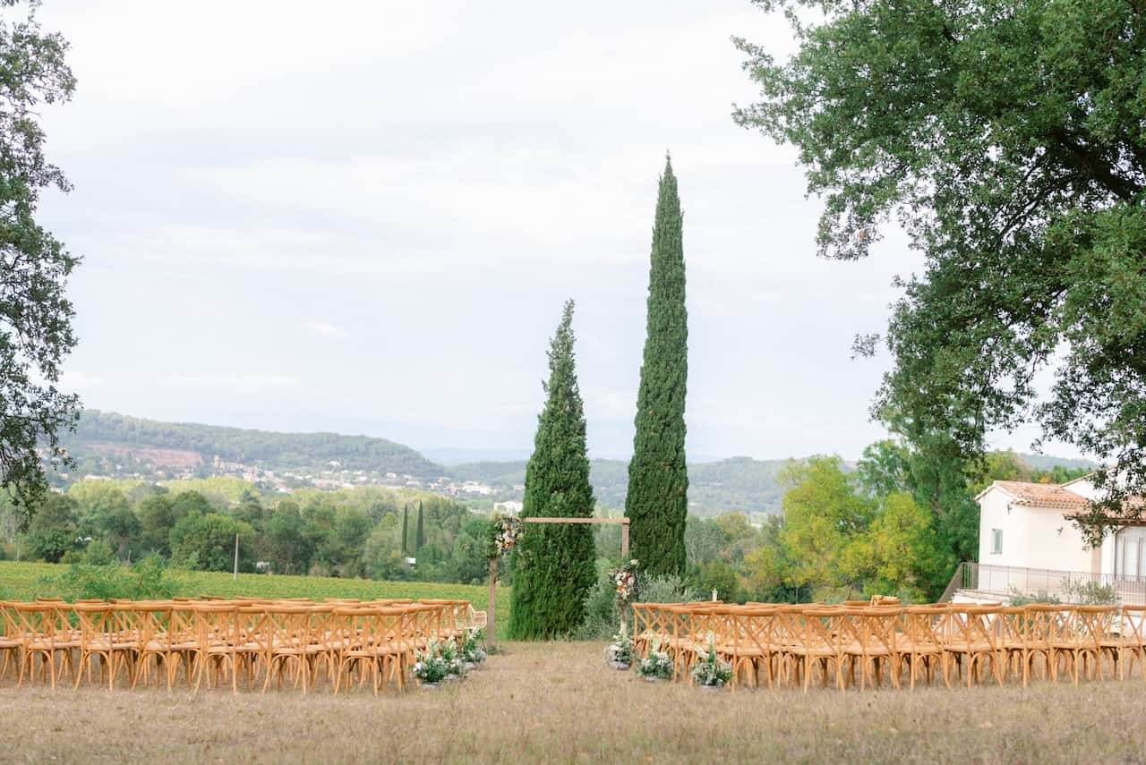 Décoration florale de mariage au Château Maime