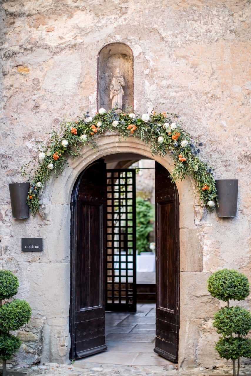 Décoration florale de mariage au Château Sainte-Roseline