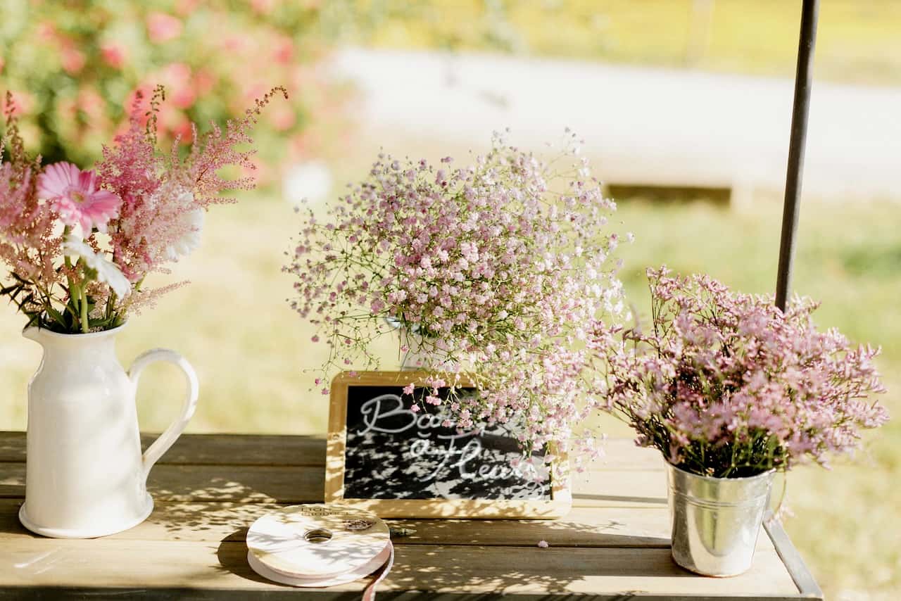 Décoration florale de mariage au Château du Rouët