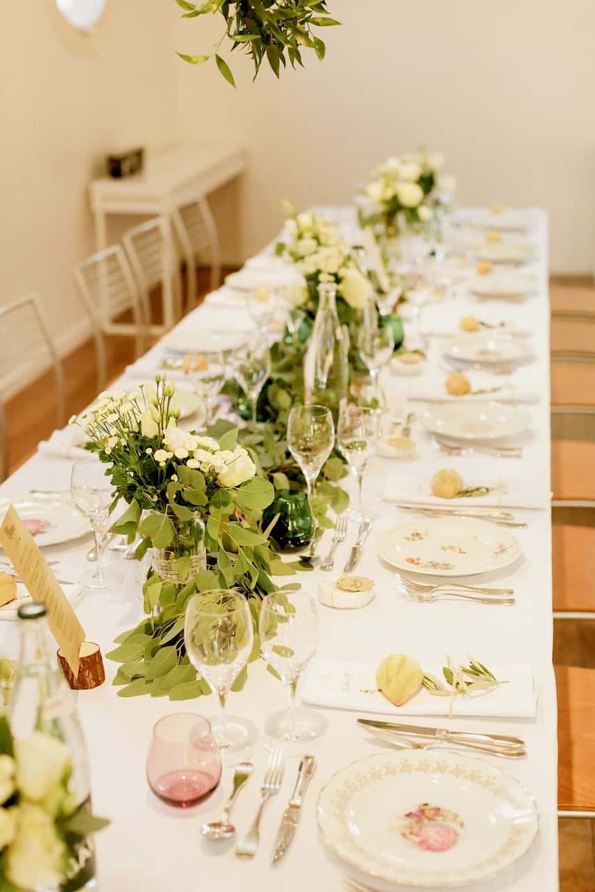 Décoration florale de mariage au Château du Rouët