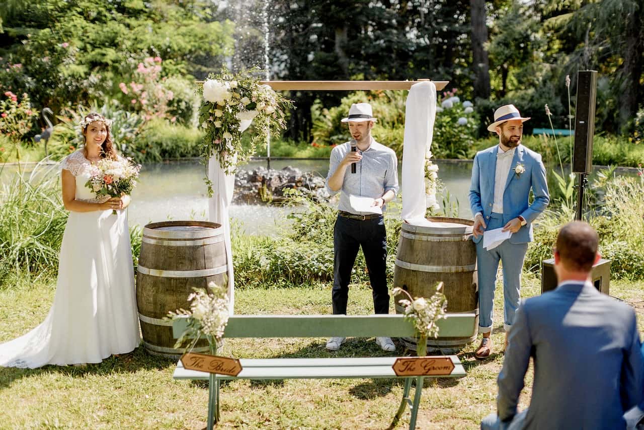Décoration florale de mariage au Château du Rouët
