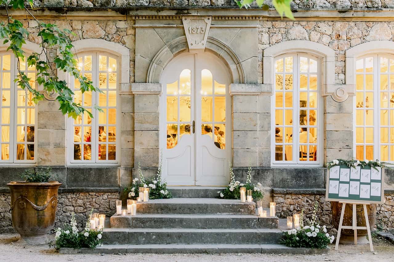 Décoration florale de mariage au Château La Font du Broc