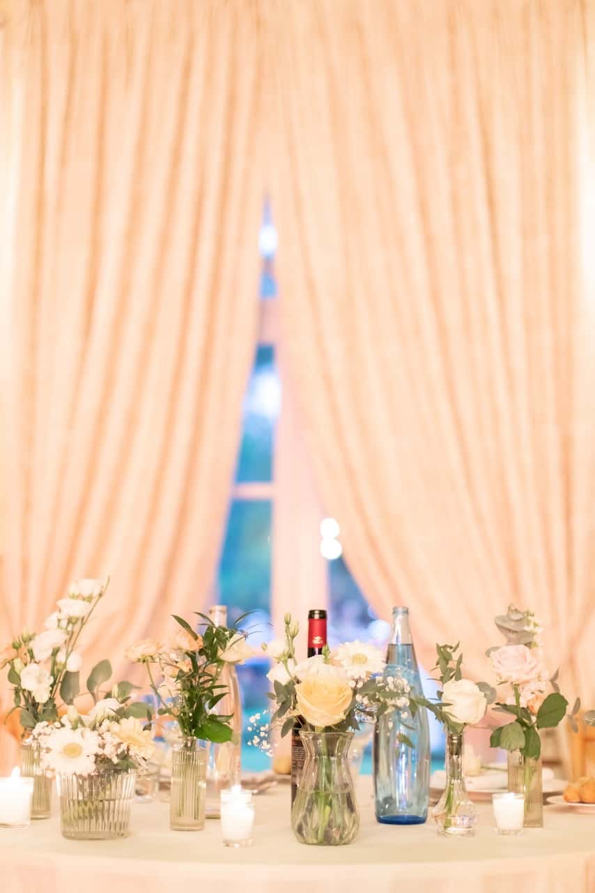 Décoration florale de mariage au Château La Font du Broc