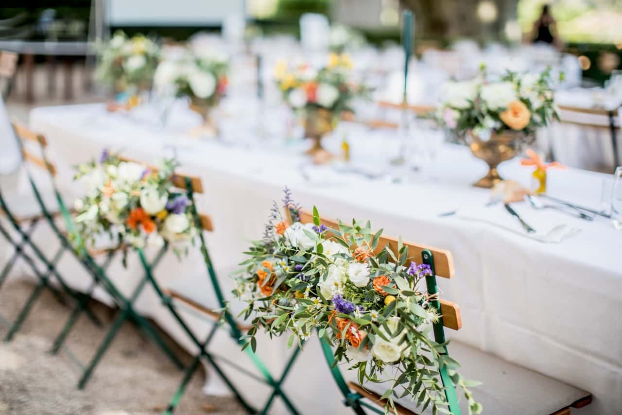 Décoration florale de mariage au Château Sainte-Roseline