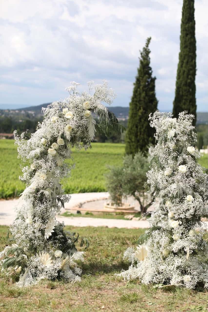 Décoration florale de mariage au Château Maime